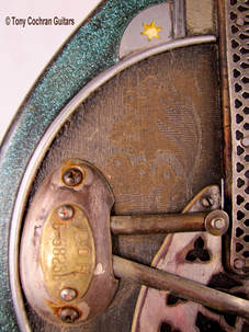 Pendulum guitar #67 detail left front Picture