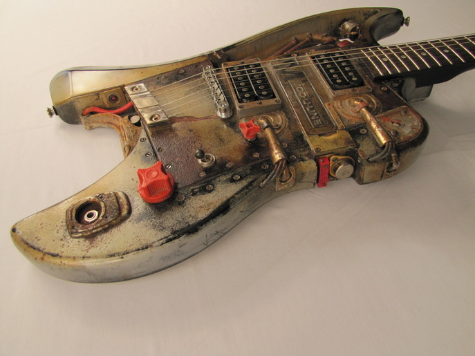 MOD-U-LINE Relic electric guitar side detail Picture