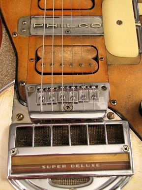 Philco guitar mid front Picture