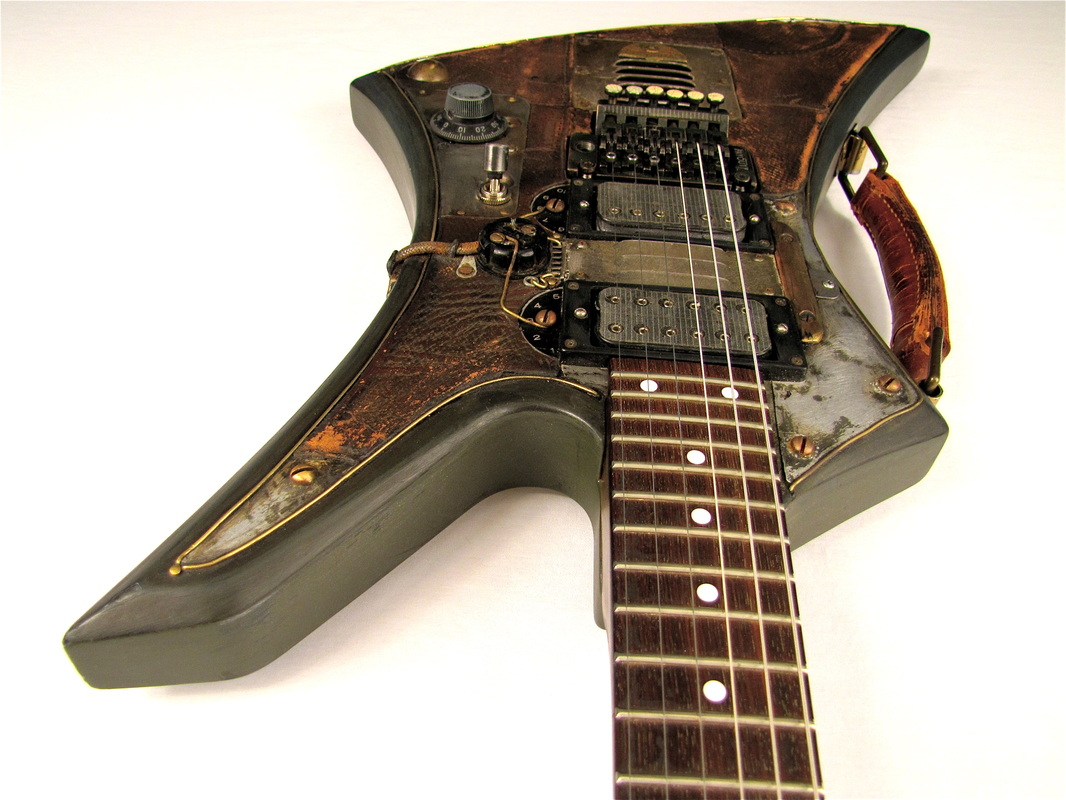 Synchron guitar top edge front Picture