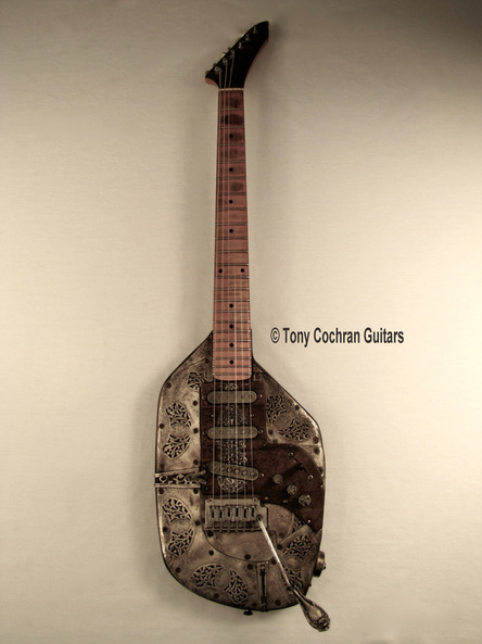 Medallion Guitar full front Picture