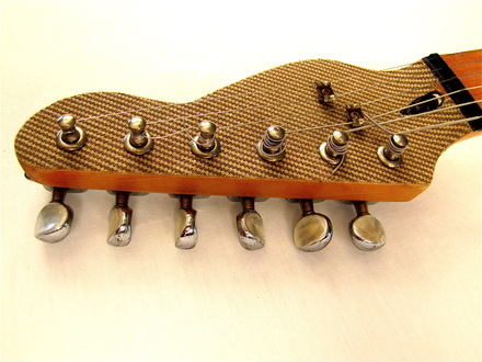 Jynx guitar head front Picture