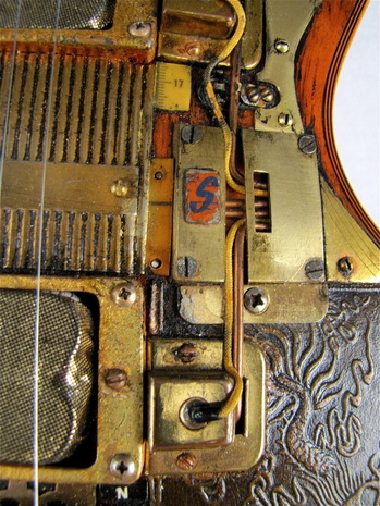 Vilma guitar detail right front Picture