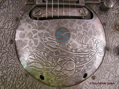 Utiliphone guitar #72 emblem front Picture